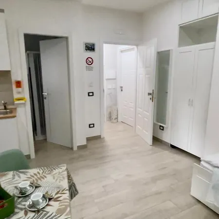 Casa de hóspedes L'angolo Del Sorriso 4*